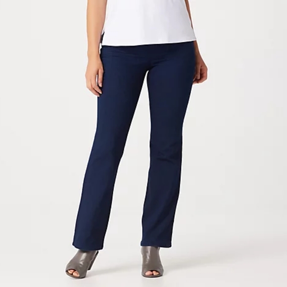 Denim and Company boot cut pull on jeans BLACK - Picture 3 of 3